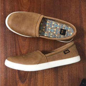 Teva Pecan Willow Brown Leather Sz 8.5 Slip On Shoes Women